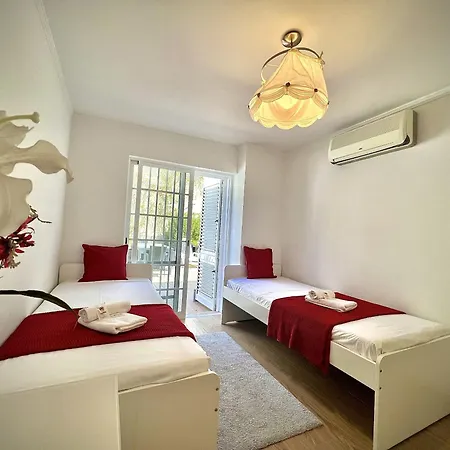 Eden With Pool By Homing * Виламура