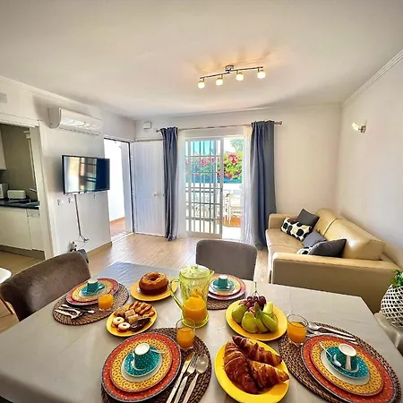 Eden With Pool By Homing ヴィラモウラ