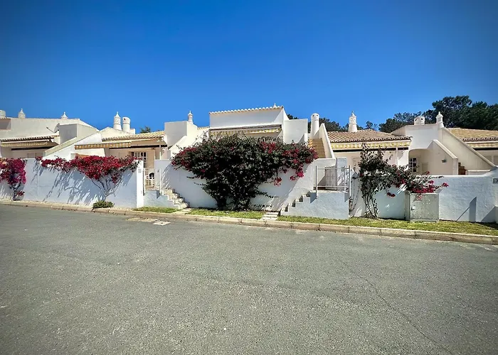 Willa Eden With Pool By Homing *