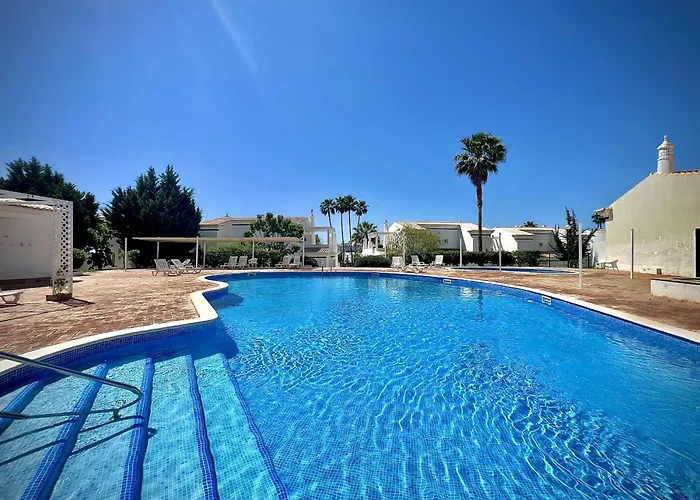 Eden With Pool By Homing Willa *